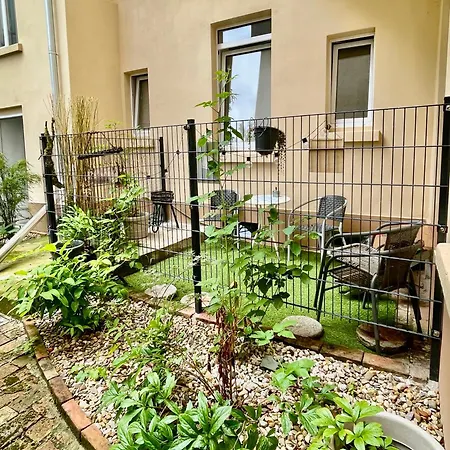 Apartamento Elster 1, Eg, Neues In Gera, 4 Schlafzimmer, 2 Wcs Und Bad Sowie Terrasse Gera