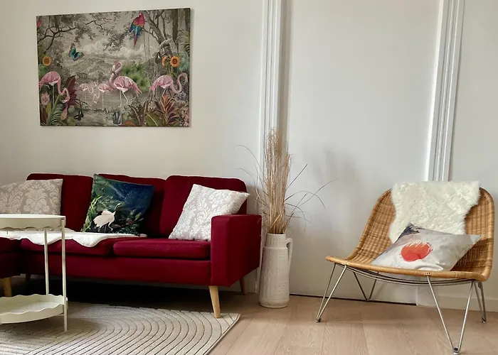 Elster 1, Eg, Neues In Gera, 4 Schlafzimmer, 2 Wcs Und Bad Sowie Terrasse Gera